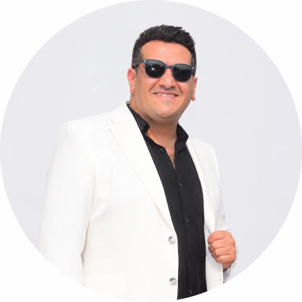 محسن نظامی - مدیریت