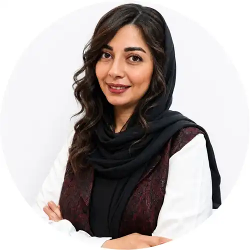 نازنین اویسی - کارشناس ارتباطات و محتوا